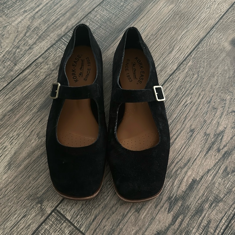 NORDSTROM Mary-Jane Flats (size 6.5)
